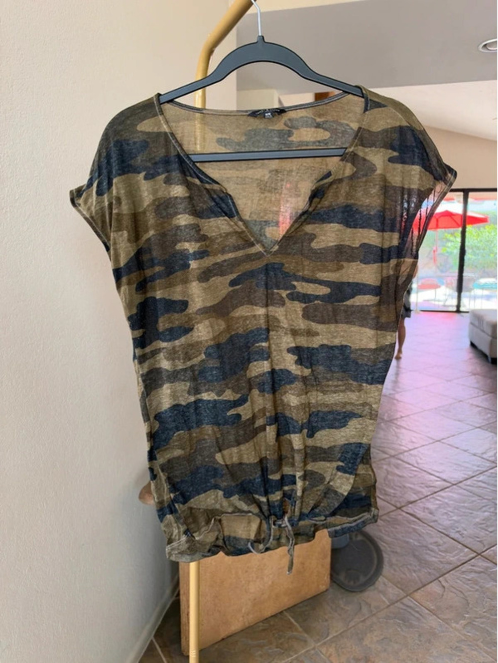 Lucky Brand Sheer Camo Tie Front V Neck T Shirt M